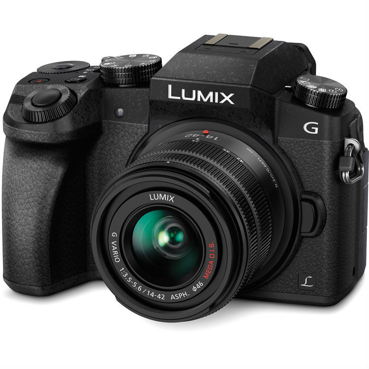 Alternative view of Panasonic LUMIX G7 Black + 14-42mm f/3.5-5.6 II