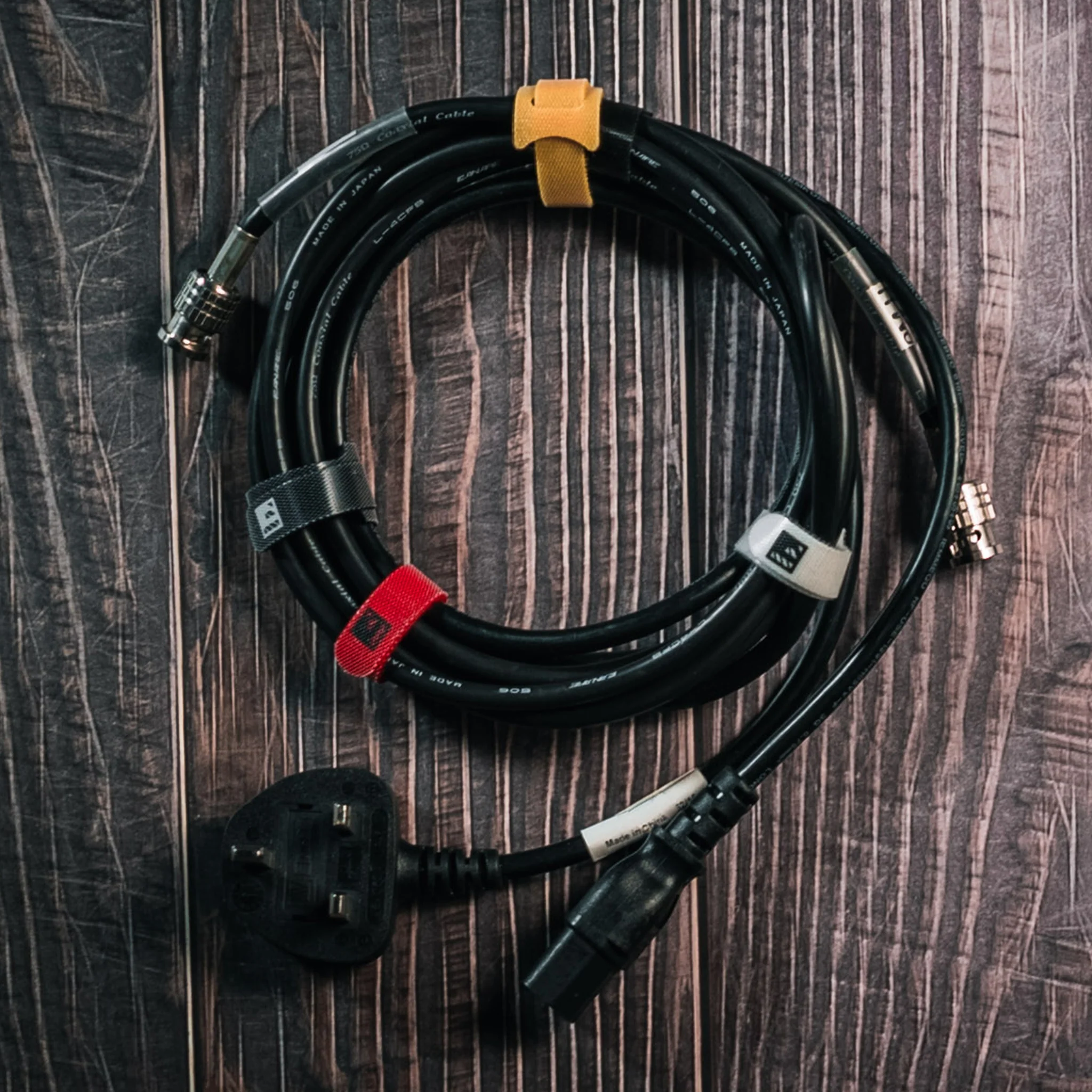 Filmsticks Reusable Hook and Loop Cable Ties – 105 Pieces, 15 cm, 7 Colors - Image 14