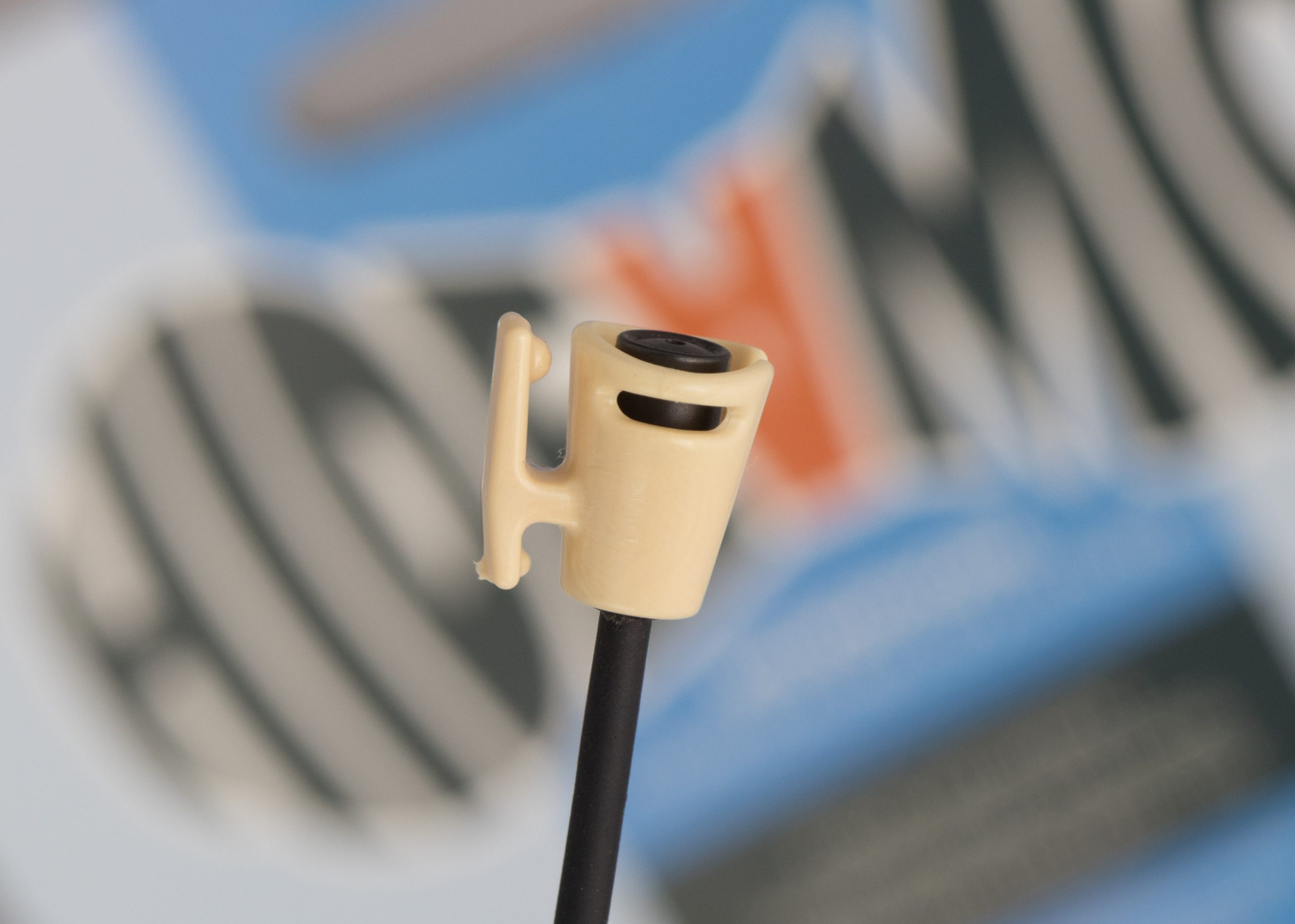 Hide-a-mic Shirt holder for Sennheiser MKE2 - Image 4