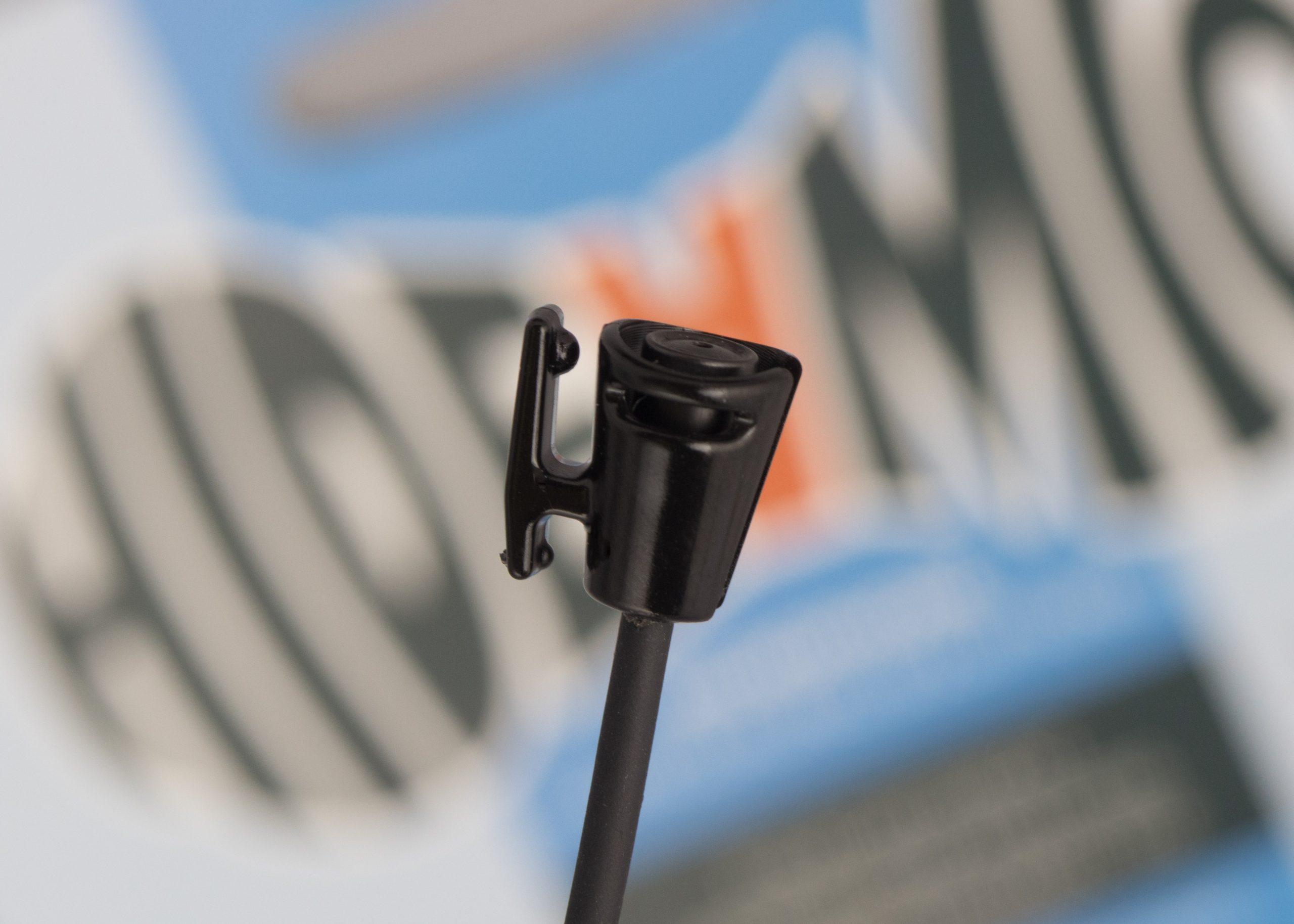 Hide-a-mic Shirt holder for Sennheiser MKE2 - Image 6