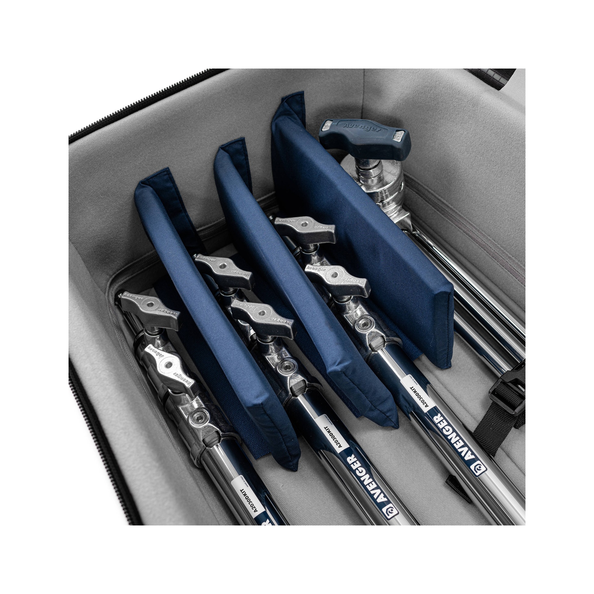Avenger Triple C-Stand Roller Case