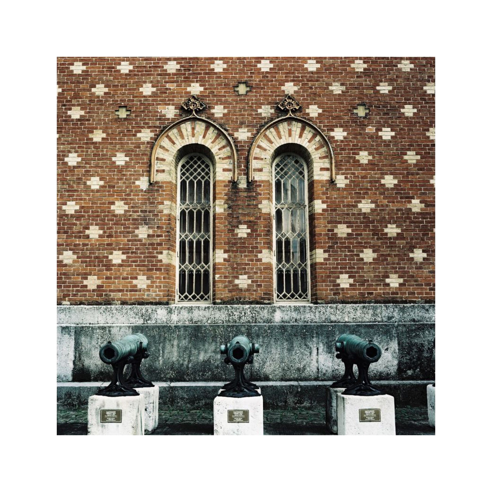 LomoChrome Metropolis 120 - 2021 1-Roll Pack - Limited Stock