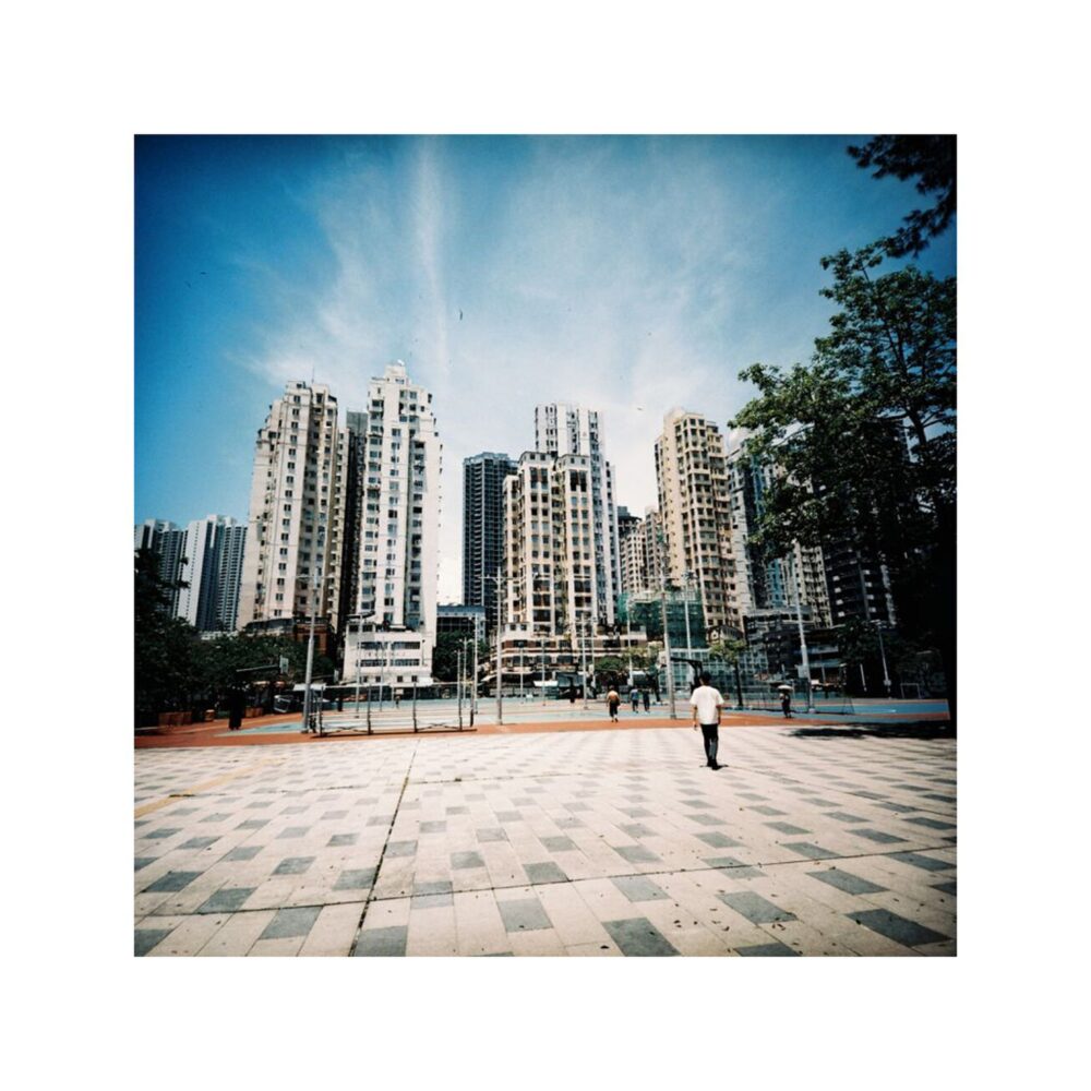 Lomography LomoChrome Color '92 Sun-Kissed 400 Color Negative Film (120 Roll Film)
