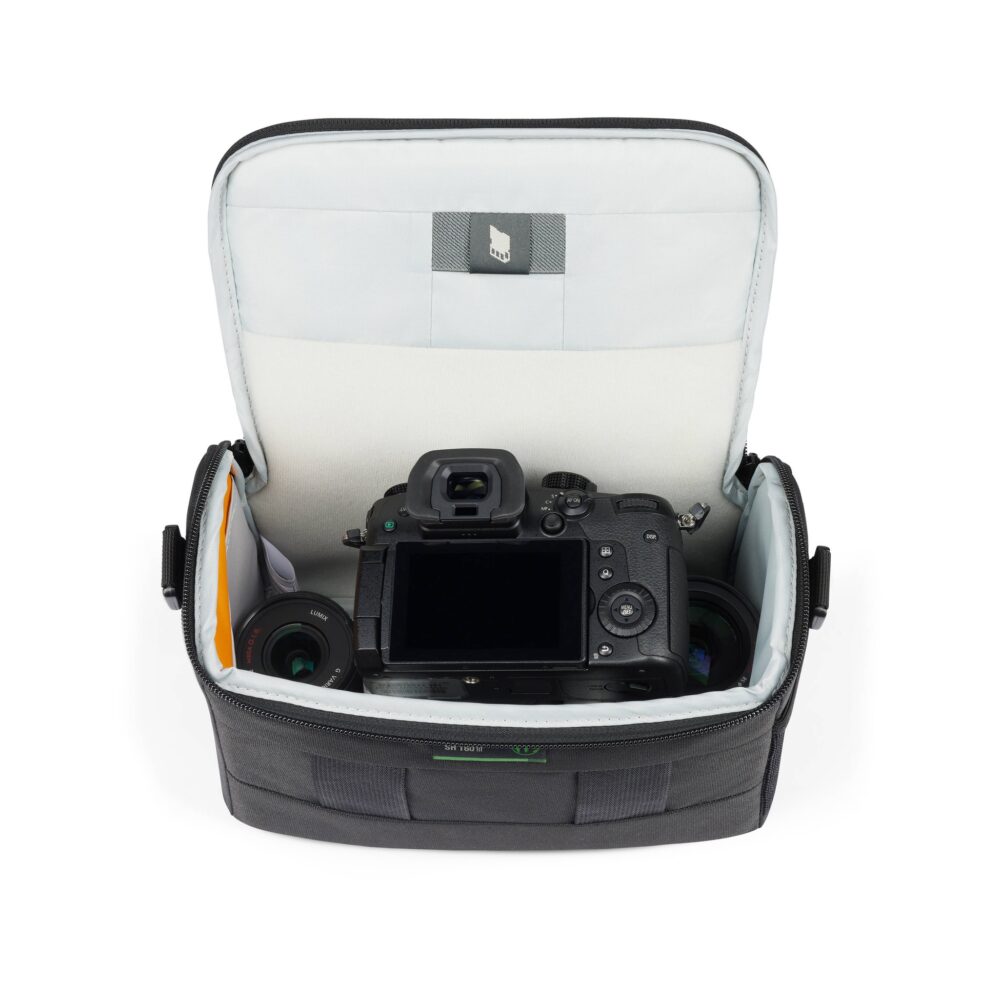 Lowepro Adventura SH 160 III Shoulder Bag (Black)