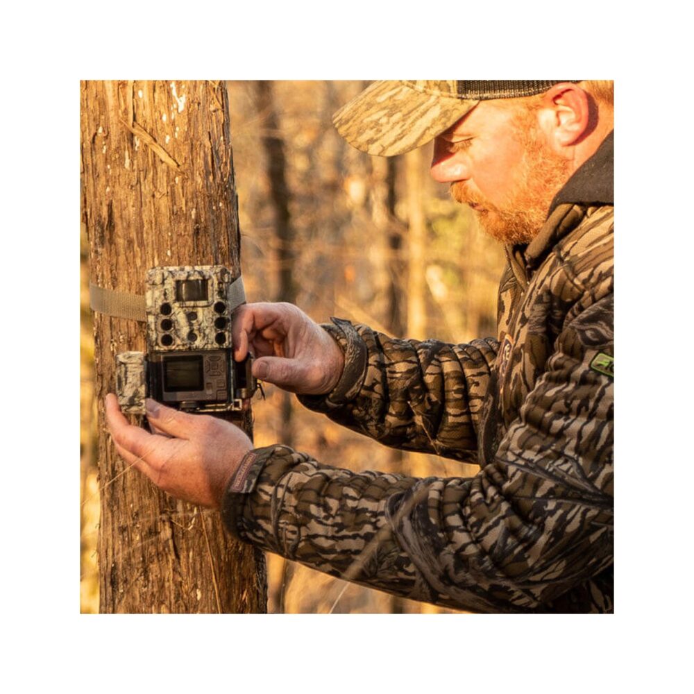 Bushnell Core DS-4K No-Glow Trail Camera (Camo)
