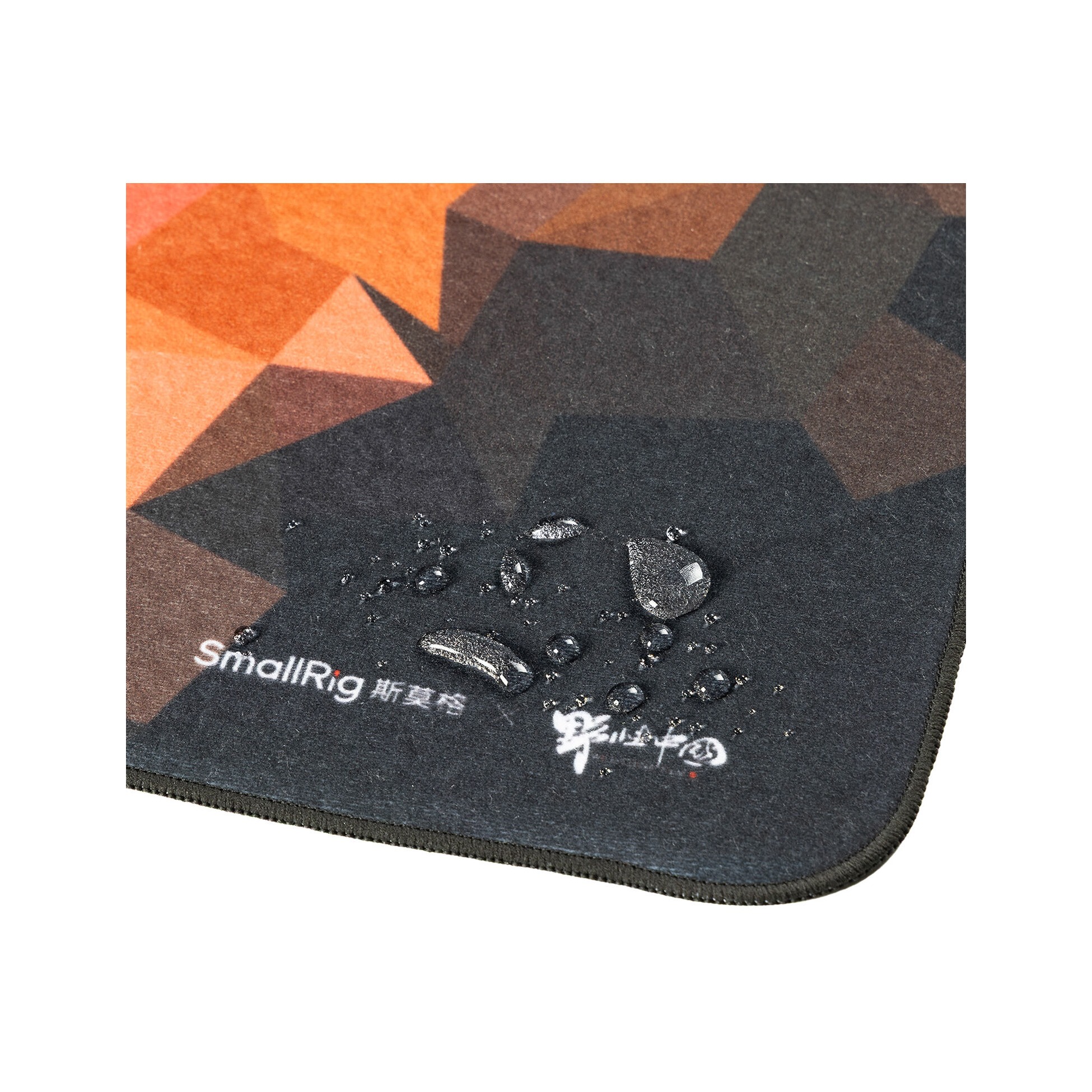 SmallRig 6042 Wild China Film Series Camera Wrap (Black-Necked Crane Pattern)