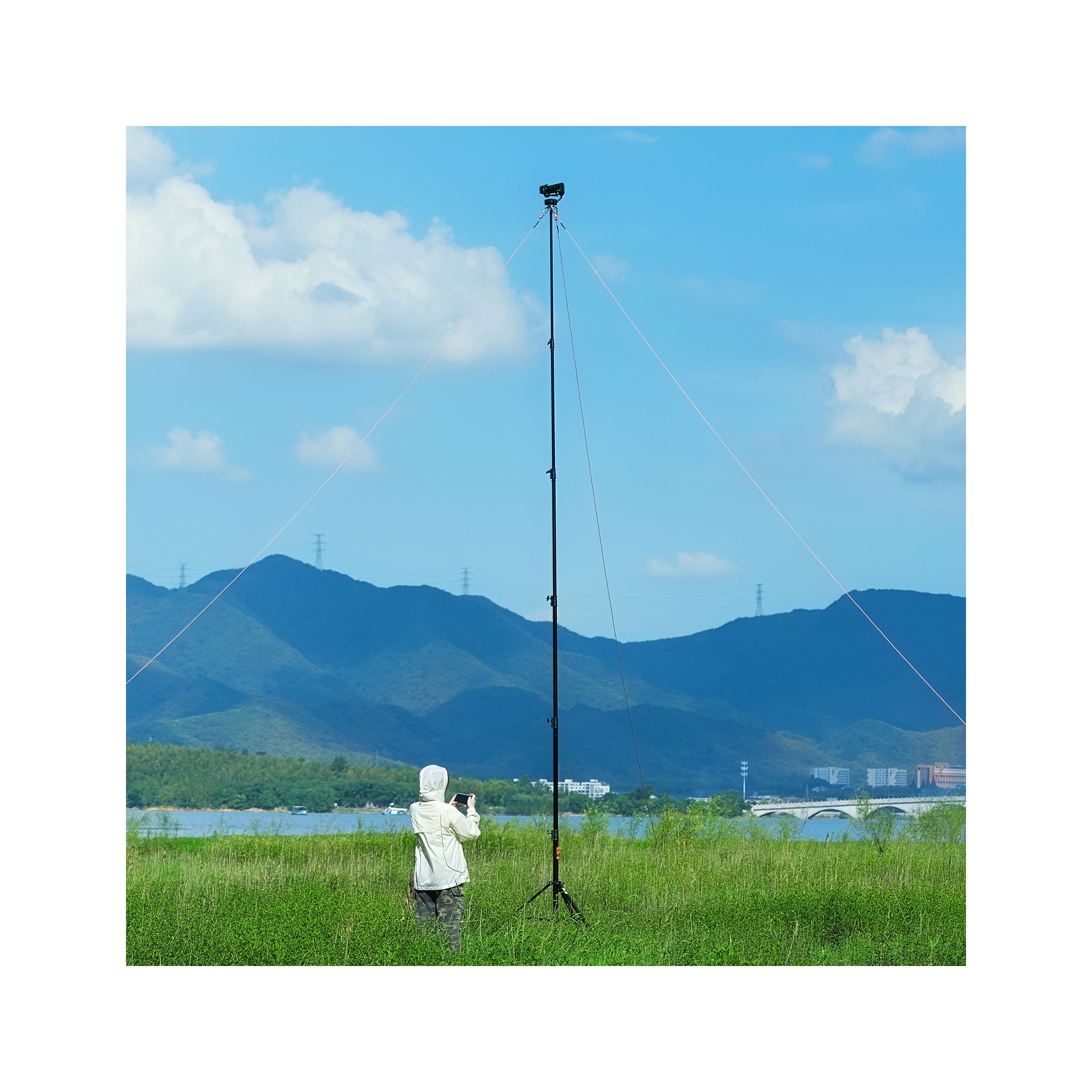 RAUBAY 24' Tall Tripod Light Stand TT730