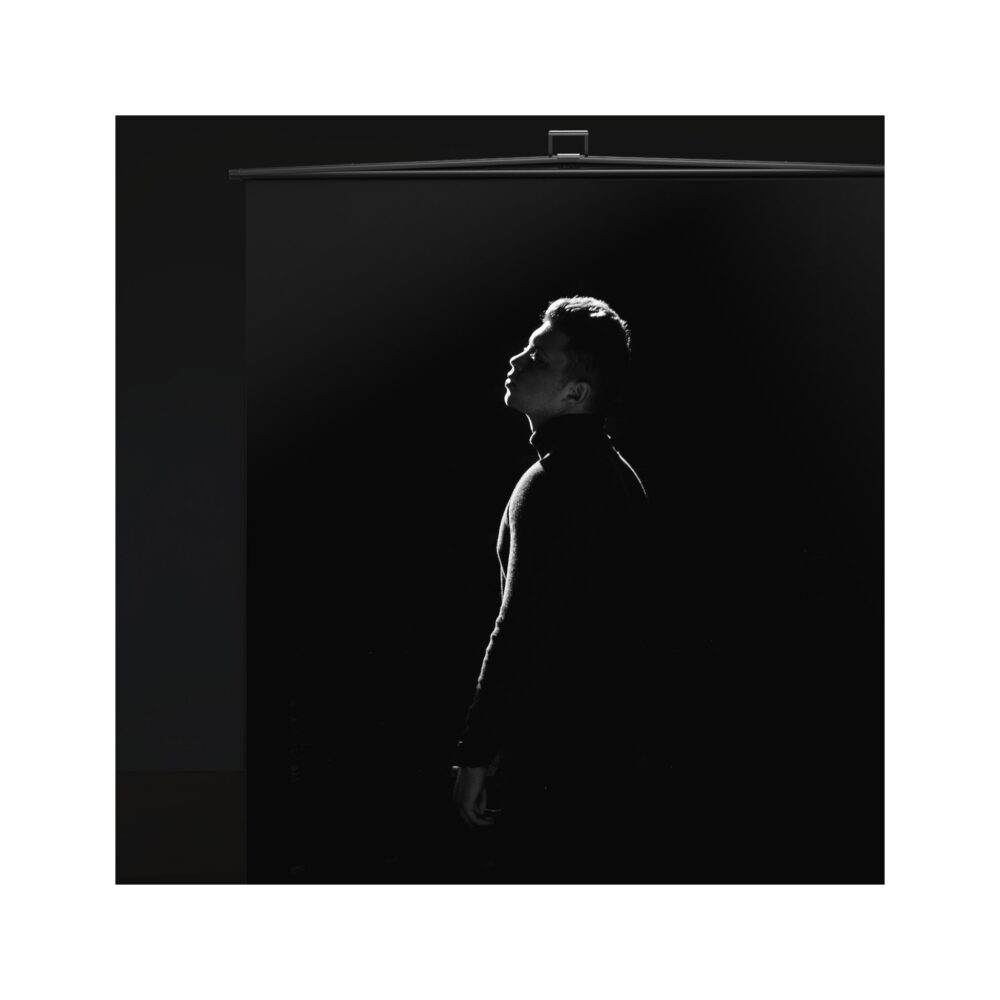 RAUBAY 5′ x 6.9′ Collapsible Black Screen