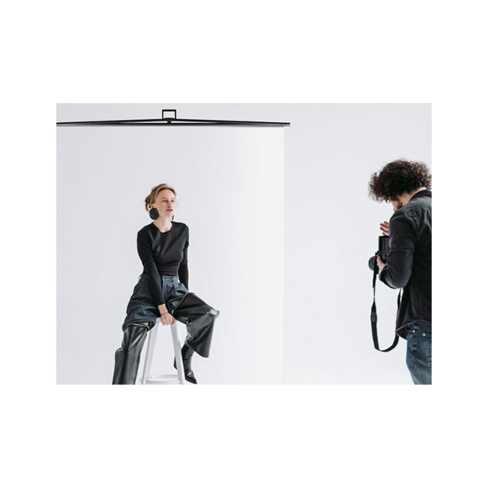 RAUBAY 5′ x 6.9′ Collapsible White Screen