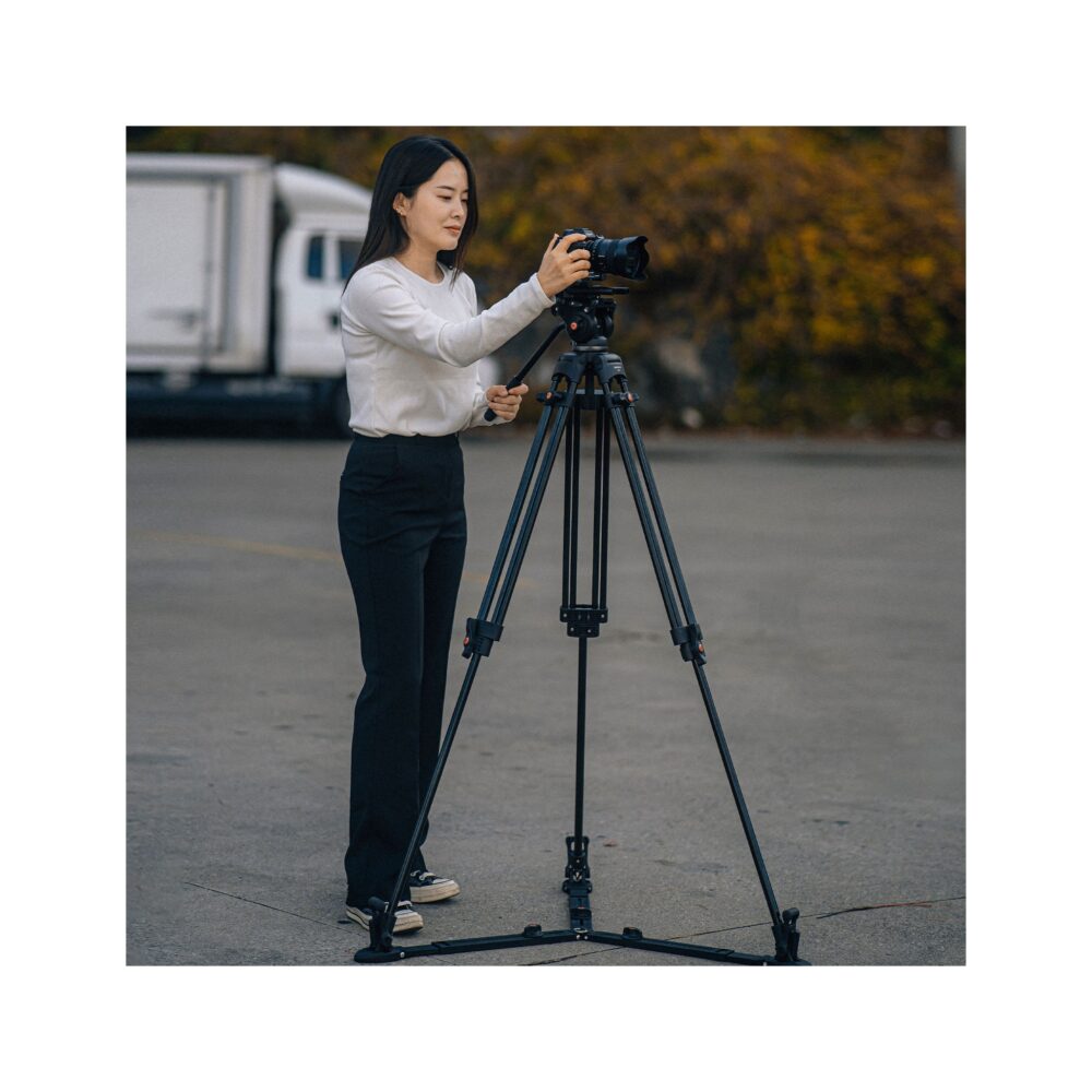 RAUBAY 69" Fluid Head Video Camera Tripod with Ground Spreader DV-2