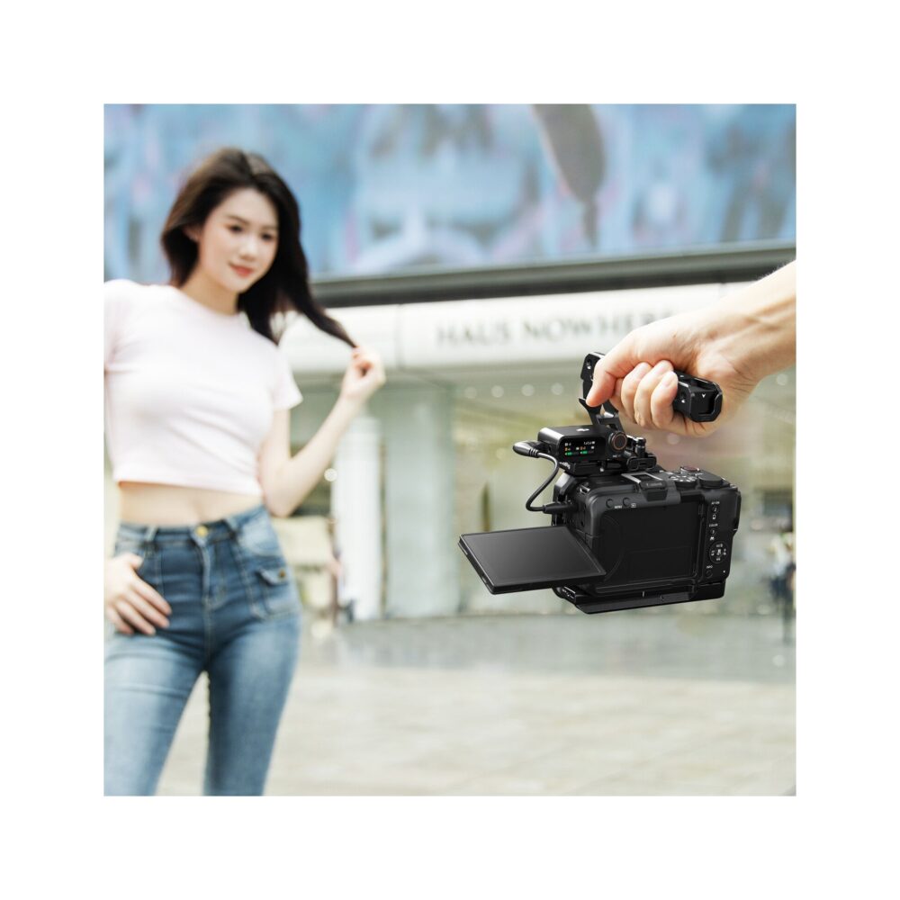 SmallRig 5766B Camera Cage Kit with Top Handle and Cold Shoe for Canon EOS R50 V (Black)